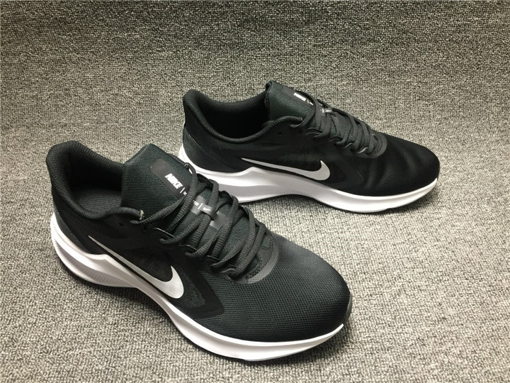 New Men Nike Quest 3 Black White Shoes